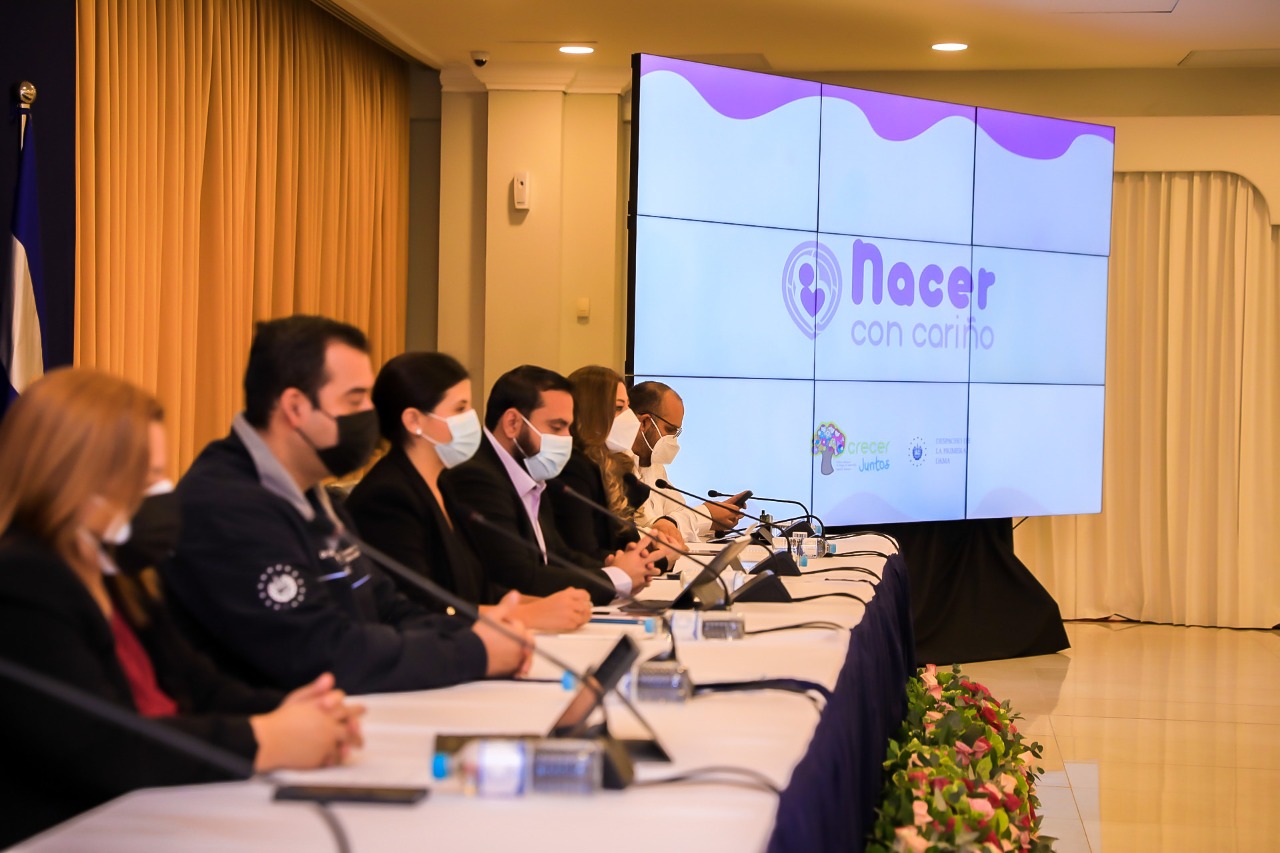 Inicia capacitación del personal de salud que llevará a cabo Ley Nacer con Cariño inicia-capacitacion-del-personal-de-salud-que-llevara-a-cabo-ley-nacer-con-carino